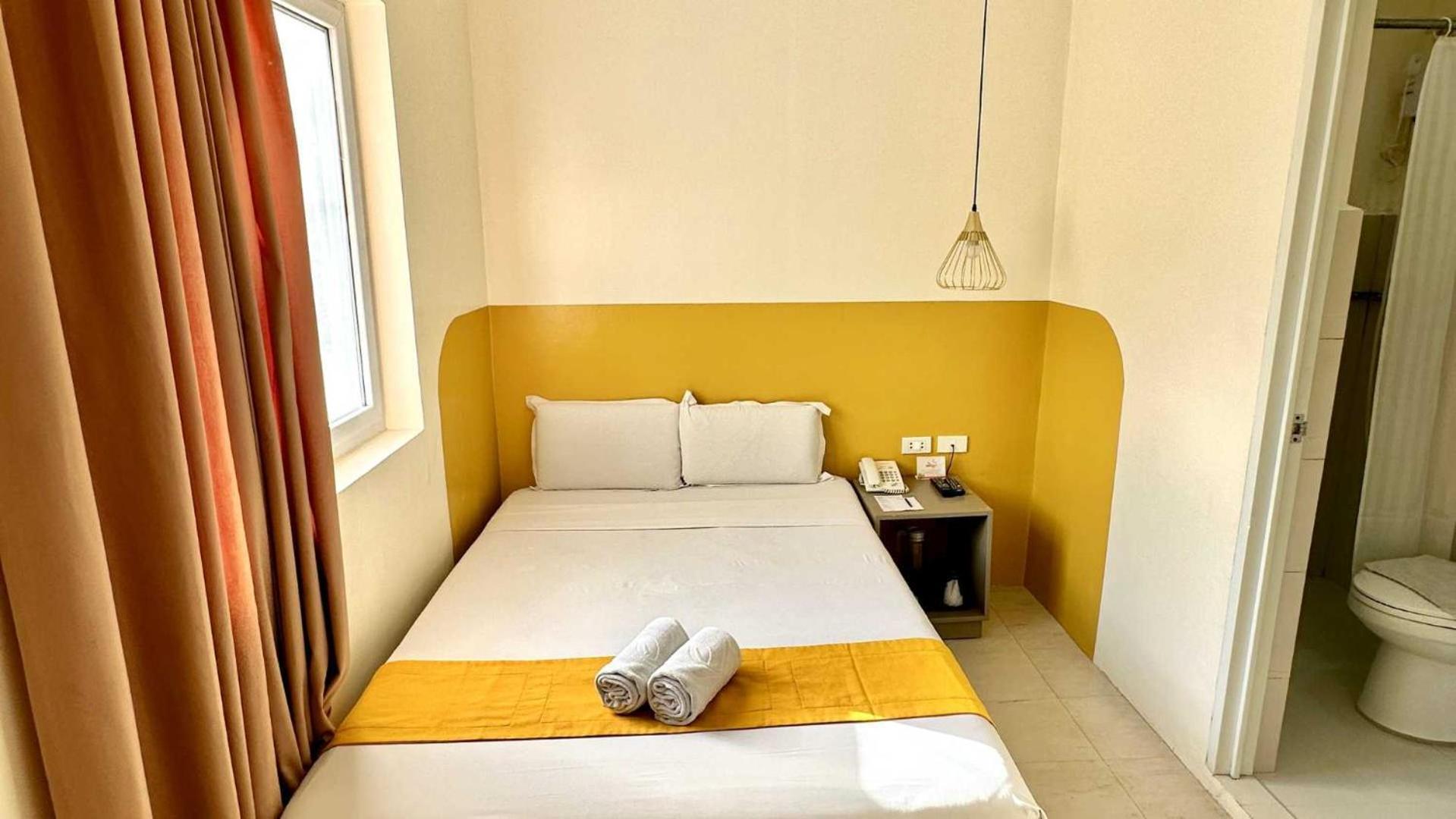 Travelbee Capitol Inn Cebu Extérieur photo