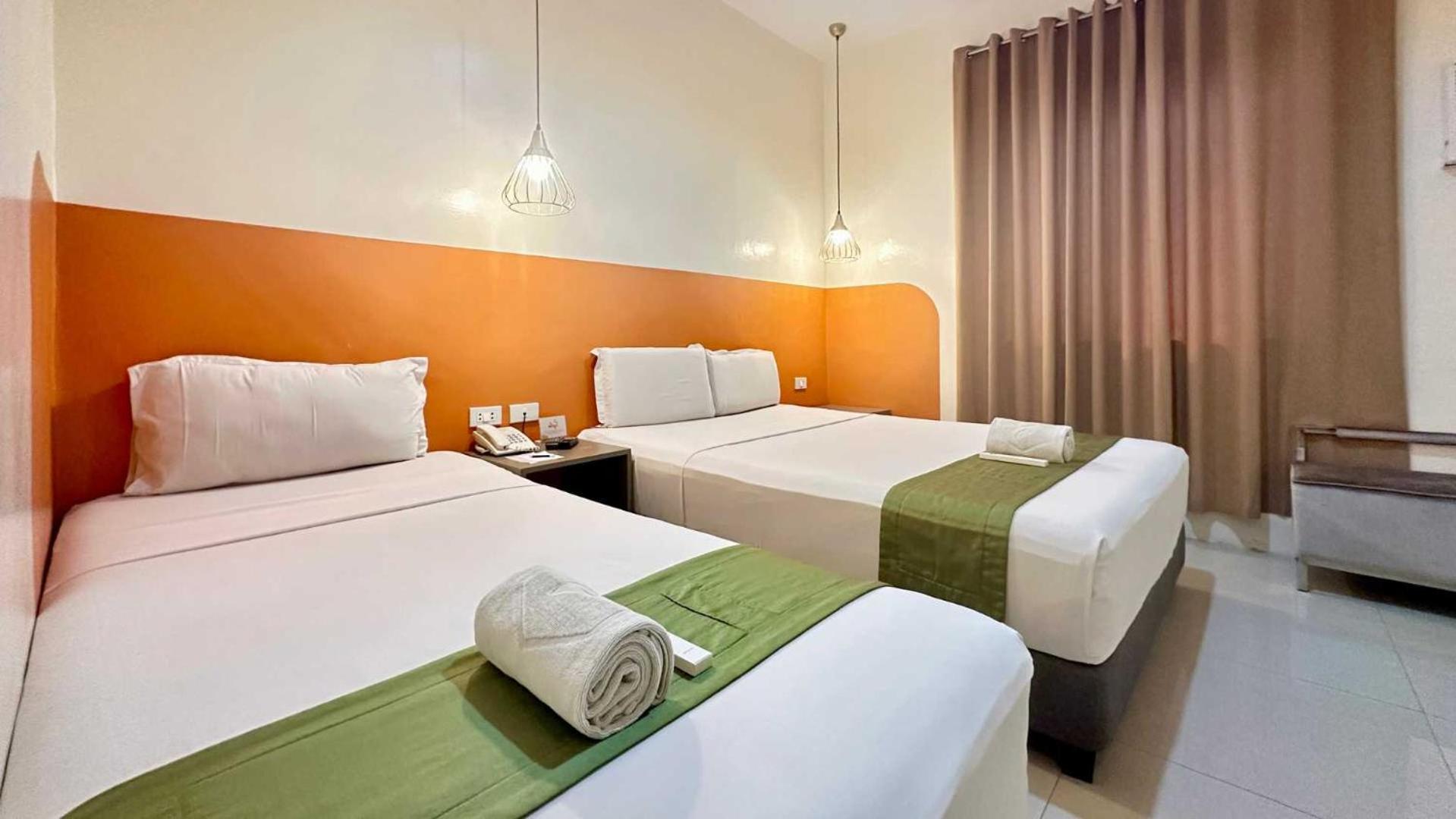 Travelbee Capitol Inn Cebu Extérieur photo