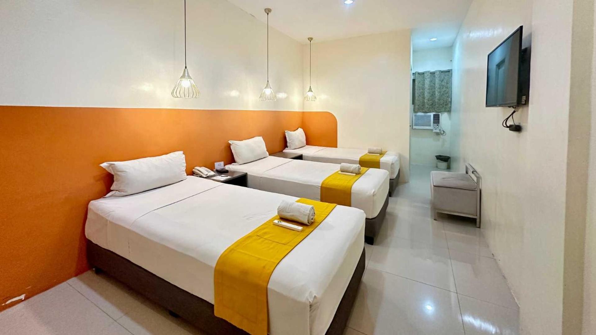 Travelbee Capitol Inn Cebu Extérieur photo